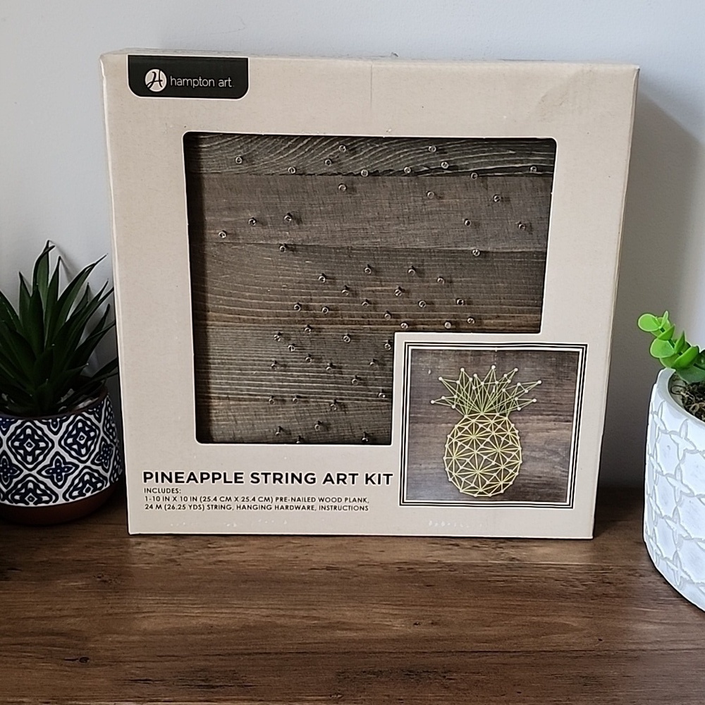 Hampton Art - Pineapple String Art Kit​​​​​​​